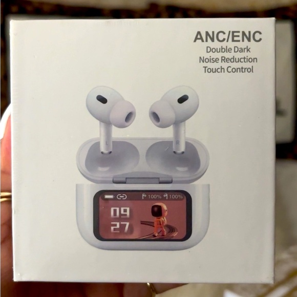 USB-C Magnetic Earphones with Charging Case - White! Good for droid and apple! - Picture 1 of 5